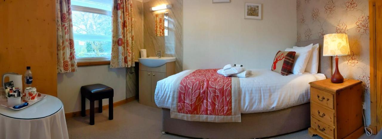 Homagen Bed & Breakfast Roybridge Dış mekan fotoğraf