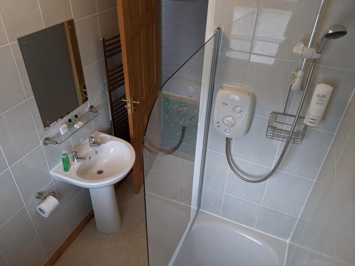 Homagen Bed & Breakfast Roybridge Dış mekan fotoğraf